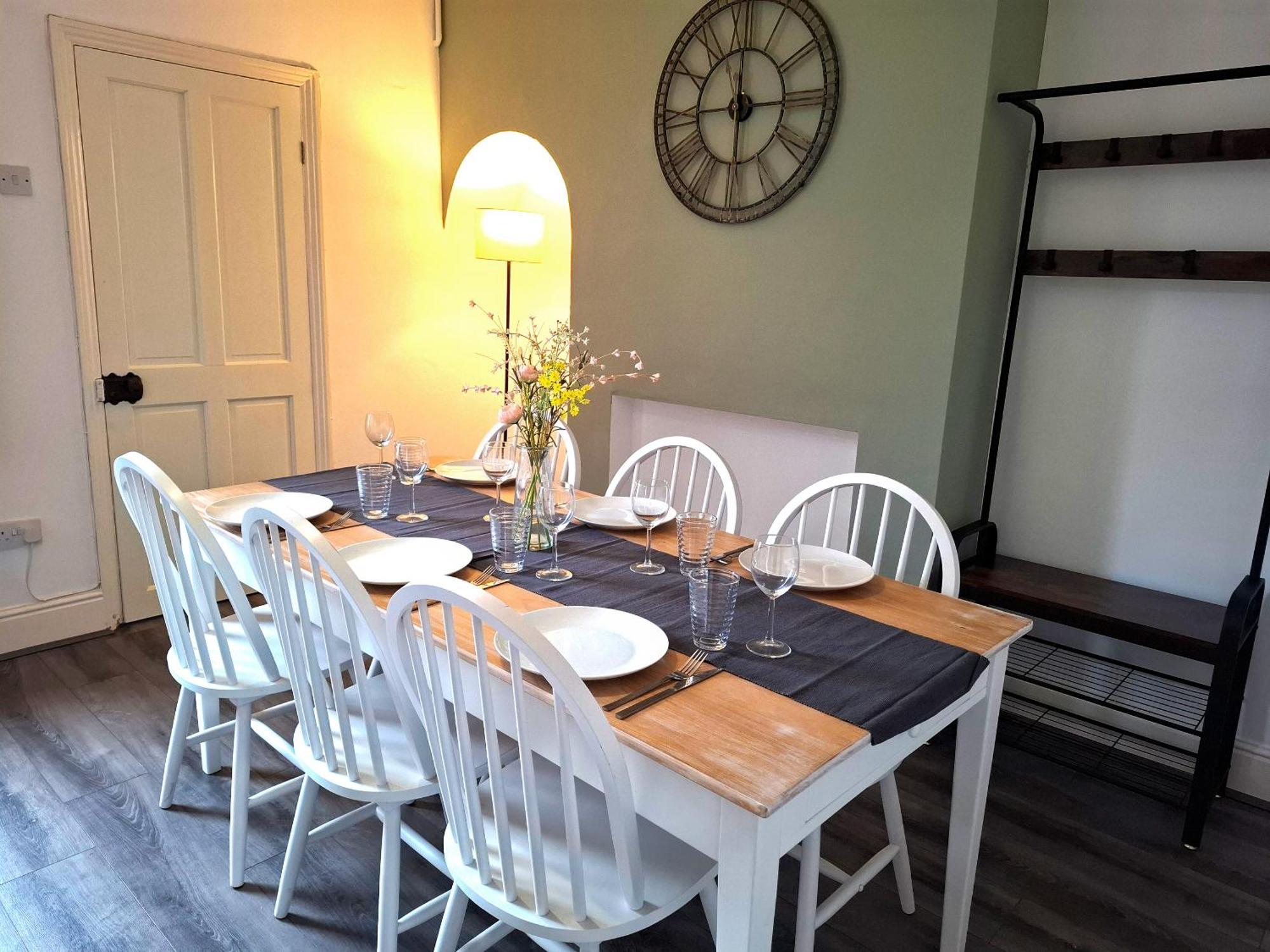 Modern Bright 3 Bedroom House Burton  ภายนอก รูปภาพ